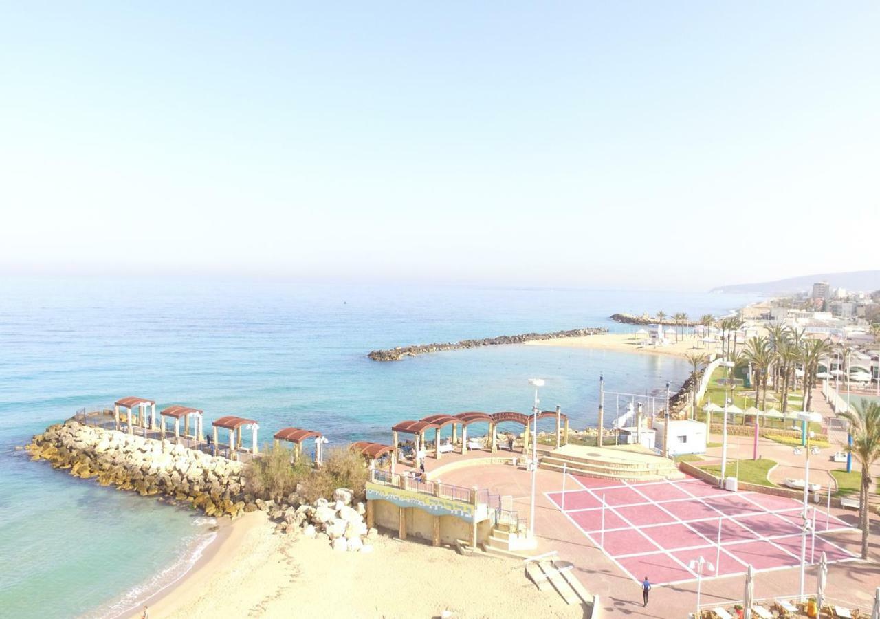 Balfour Sea View City Center 纳哈里亚 外观 照片
